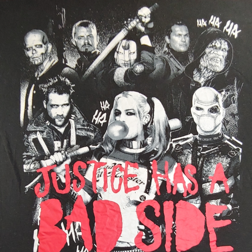 Suicide Squad 2016 Tee Justice has a Dark Side - A lovely circle of fiends😅XL